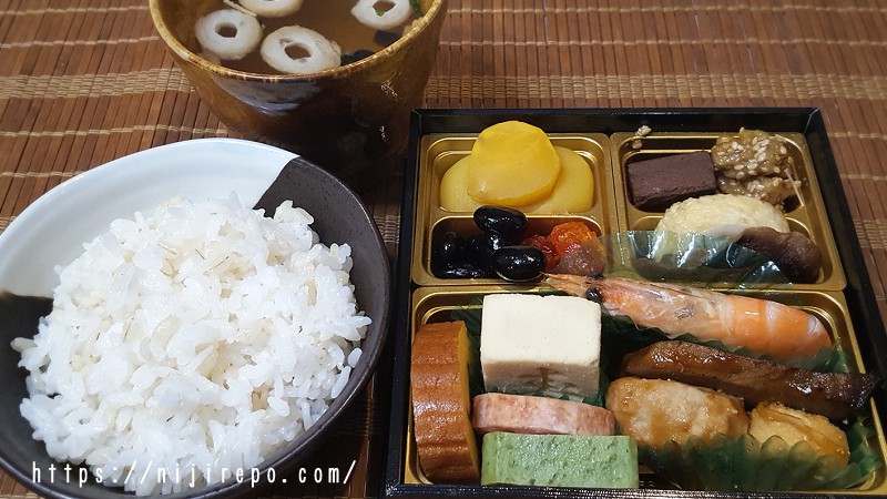 博多久松おためしおせち 味が濃いめなので白飯と合う