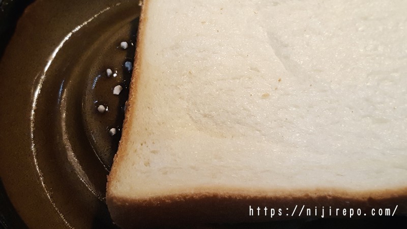 パン粉を買い忘れた時は食パンとおろし器でパン粉作り